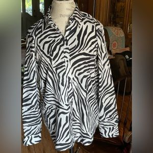 Chaps classic zebra print shirt size XL, EUC